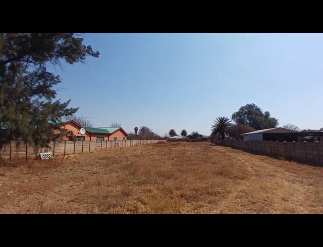 2,218M² VACANT LAND FOR SALE IN KOOKRUS